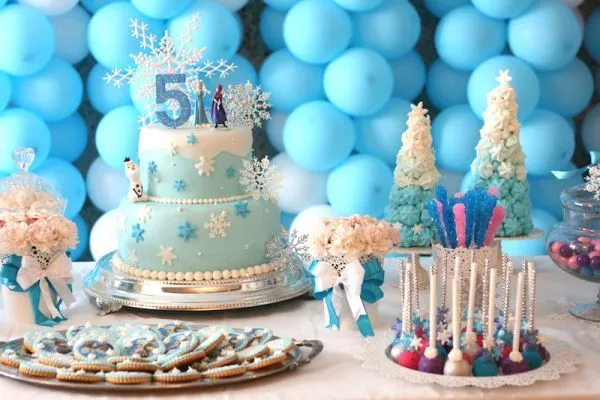 Receta cupcakes y pastel de cumpleaños de Frozen y Olaf