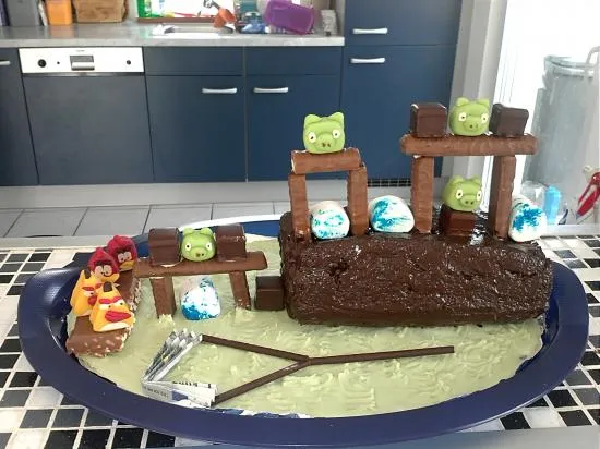 Rezept: Angry Birds Adventure Kuchen - selbst gemacht | Frag-Mutti