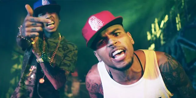 Se ríe Chris Brown de Tyga delante de las cámaras? | Swagga Music