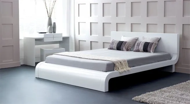 Roma, una cama en blanco minimalista | Revista Muebles ...