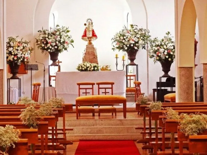 Arreglos florales para iglesia matrimonio - Imagui