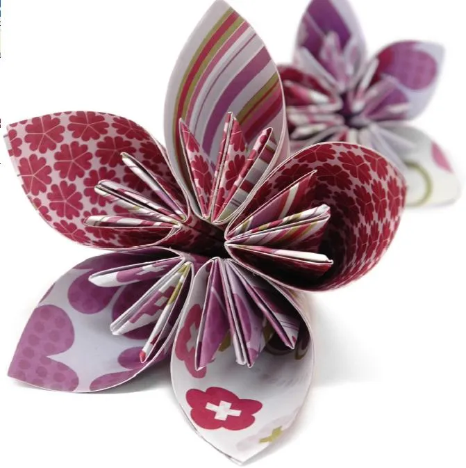 Como hacer flores de papel reciclado - Imagui