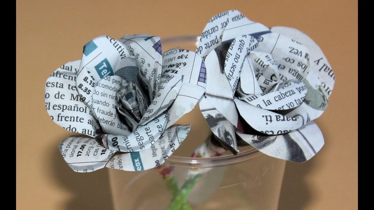 Cómo hacer rosas de papel para regalar. manualidades con reciclaje ...