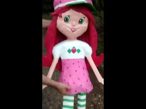 Rosita fresita piñata - YouTube
