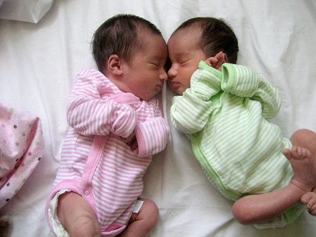Sabías que los gemelos idénticos son genéticamente diferentes?