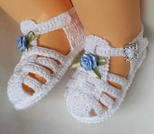 Sandália de bebe de crochê | SAPATINHOS | Pinterest