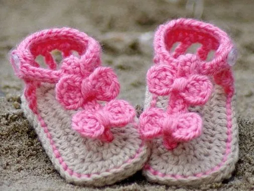 Sandalias de niña en crochet - Imagui