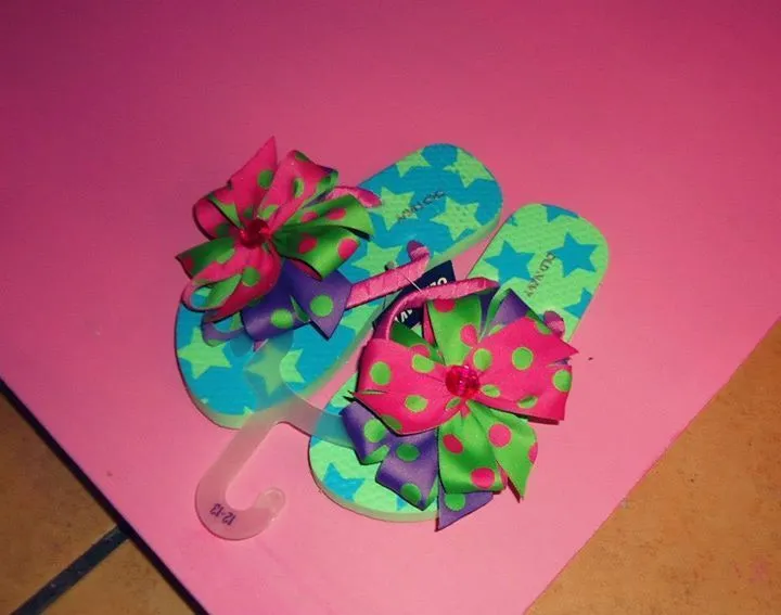 Sandalias decoradas con liston para niñas - Imagui