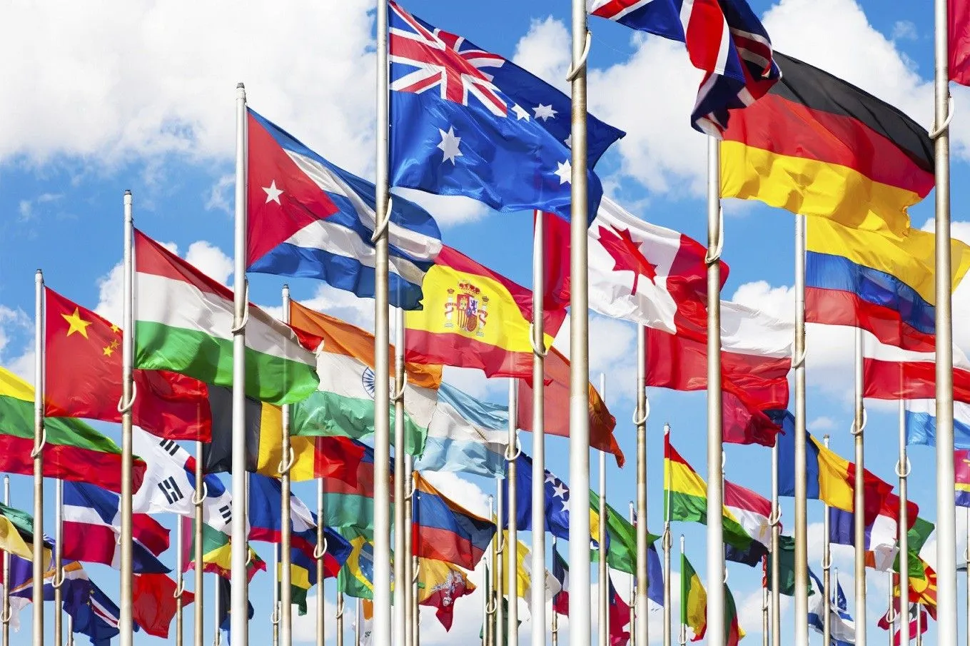 La Santa Sede no se opone a que las banderas de los países observadores  ondeen en la ONU – La voz de la Iglesia