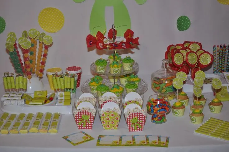 Sapo Pepe party box | mesas dulces | Pinterest | Party Box, Boxes ...