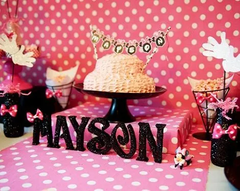 Decoración de mesas de cumpleaños Minnie - Imagui
