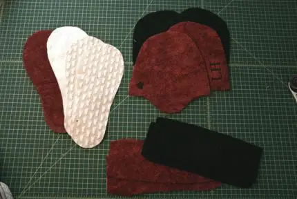 Como hacer sencillas pantuflas de felpa | Todo Manualidades