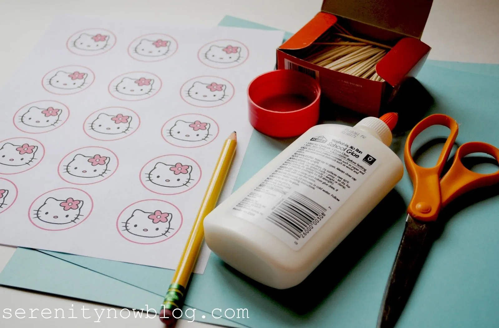 Serenity Now: DIY Cupcake Toppers (Craft Tutorial) Serenity Now: DIY Cupcake Toppers (Craft Tutorial)