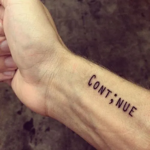Sabes qué significa el tatuaje del punto y coma? - Cecilia Marín
