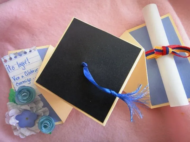 Silvia Scrap: Tarjeta de Graduación estilo Diamante Silvia Scrap: Tarjeta de Graduación estilo Diamante