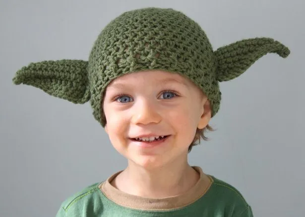 Simpático gorro tejido de Yoda | gorros crochet | Pinterest ...