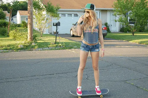 Skate Betties; a pictorial review. - MMA Forum