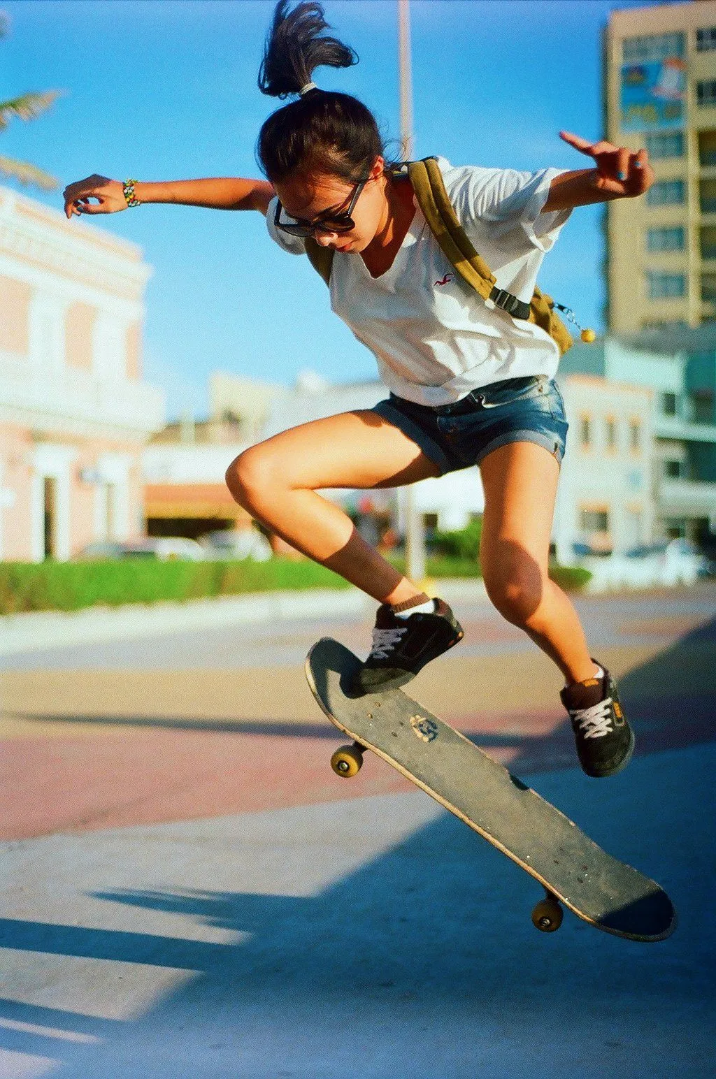 Skate Girl by juanNeve on DeviantArt