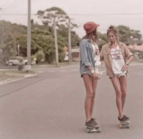 skate girls girl Cool summer hippie hipster indie urban skateboard ...