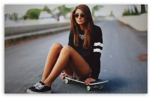 Skater Girl HD desktop wallpaper : Widescreen : Fullscreen