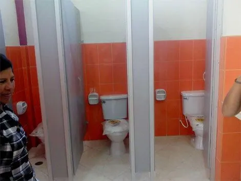 Habría sobrevaloración en construcción de baños públicos en Bolognesi