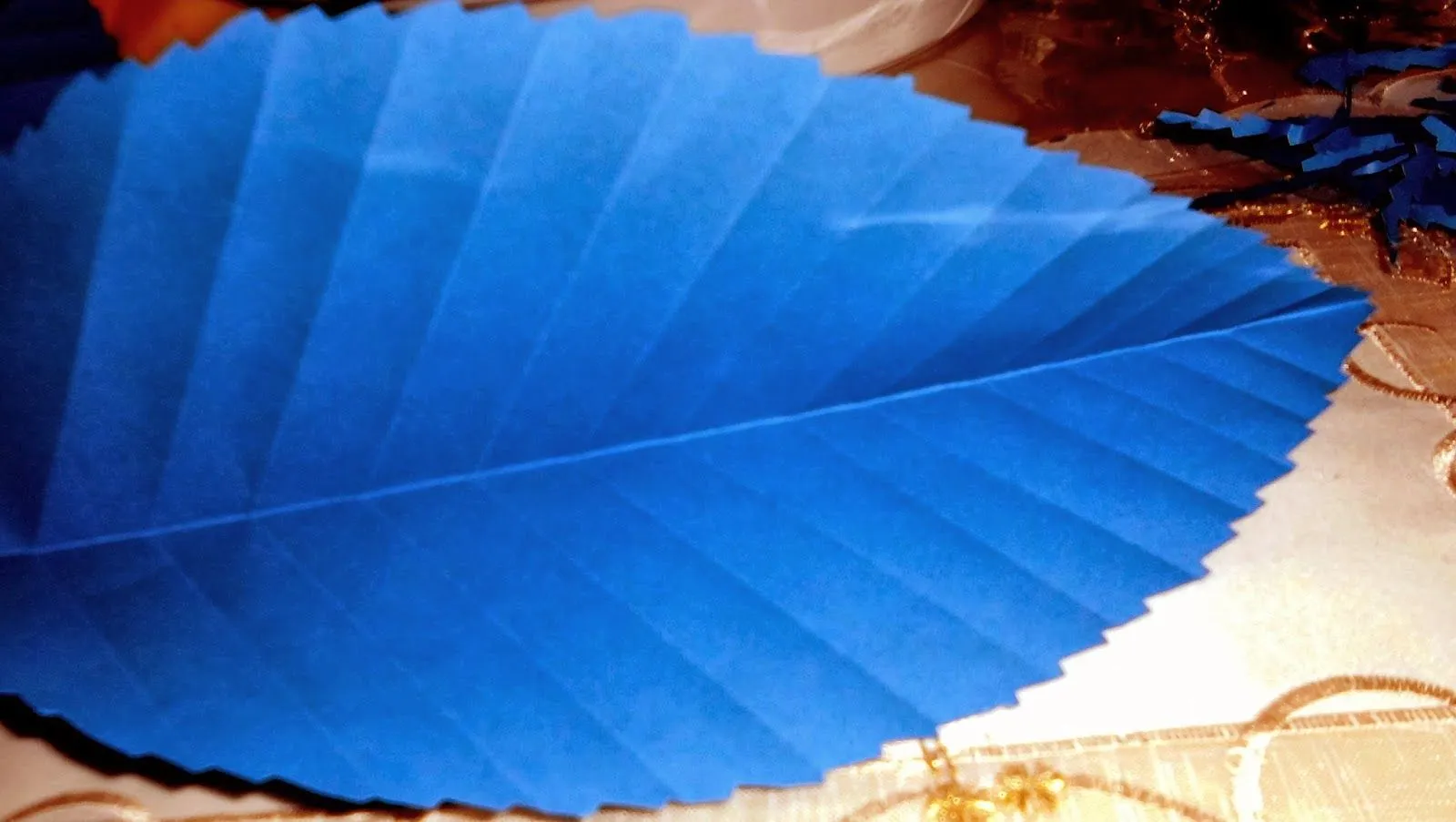 Soluciones para el Hogar y el Amor: DIY Hojas de papel Soluciones para el Hogar y el Amor: DIY Hojas de papel