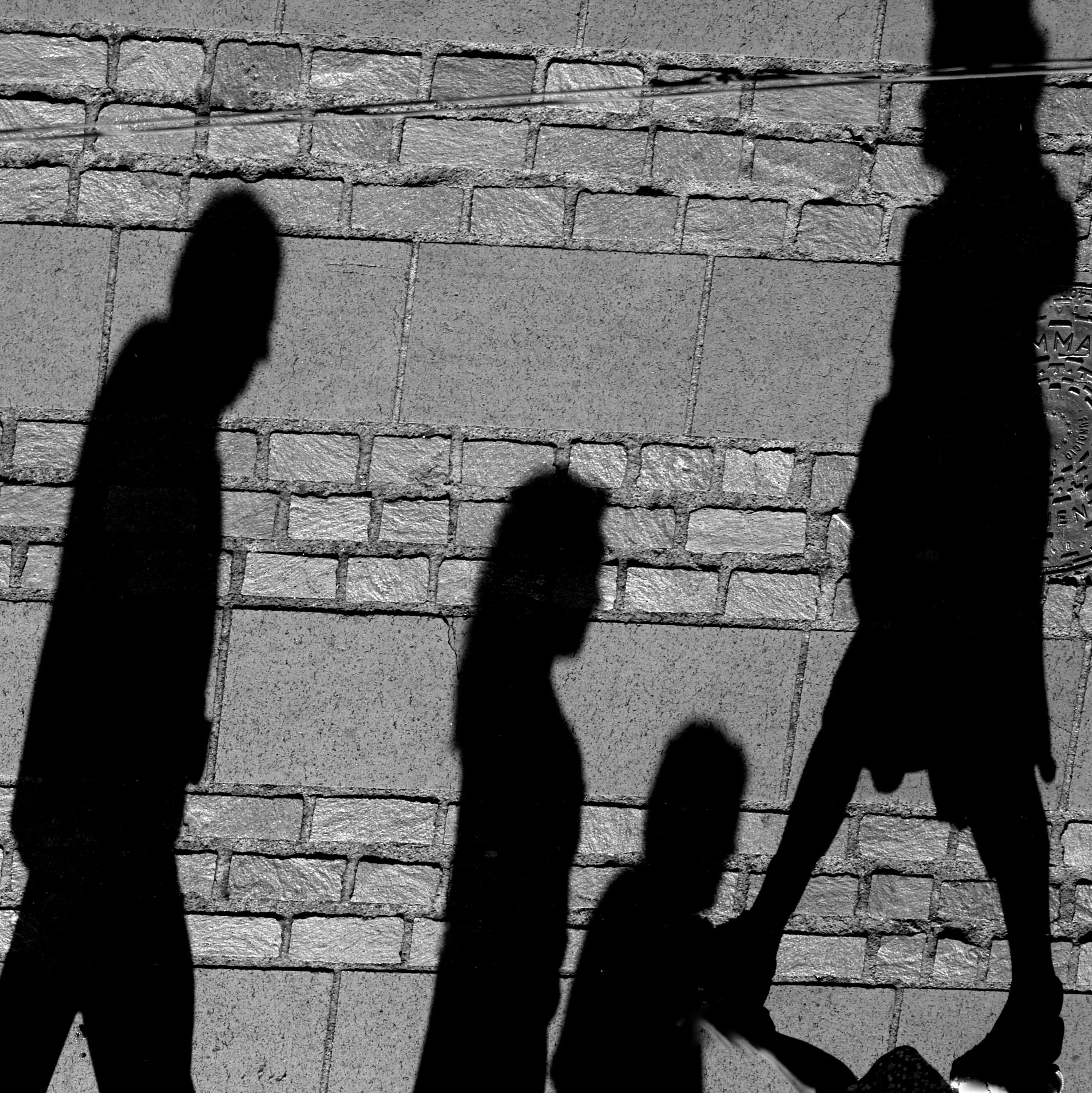 Estas sombras | El oscuro borde de la luz II (fotos y microrrelatos) Estas sombras | El oscuro borde de la luz II (fotos y microrrelatos)