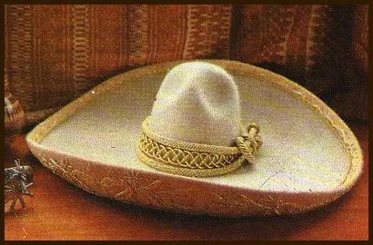 Sombreros::.. sombreros de charro, bordados a mano, con greca