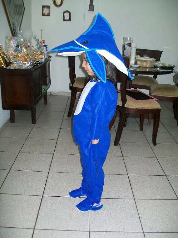 Disfraz de delfin con foami - Imagui