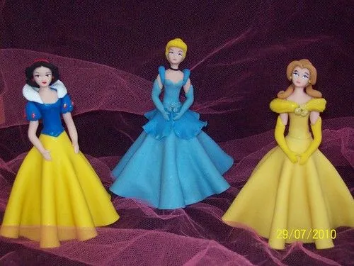 Souvenirs de princesas de Disney en porcelana fria - Imagui
