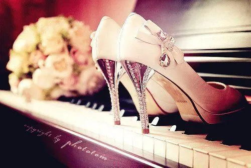Stilettos.Piano.Flores★♥ | Style! | Pinterest
