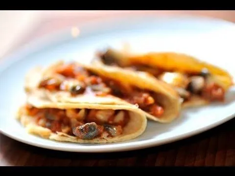 Tacos de cuitlacoche guisado - Recetas de cocina mexicana faciles ...