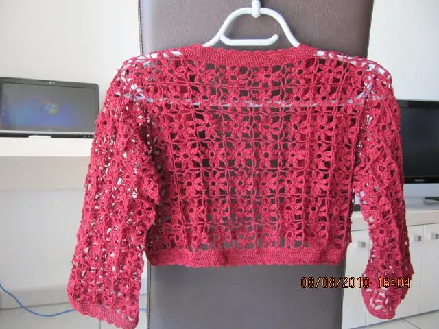 Taide: Bolero tejido a crochet con hilo de algodón