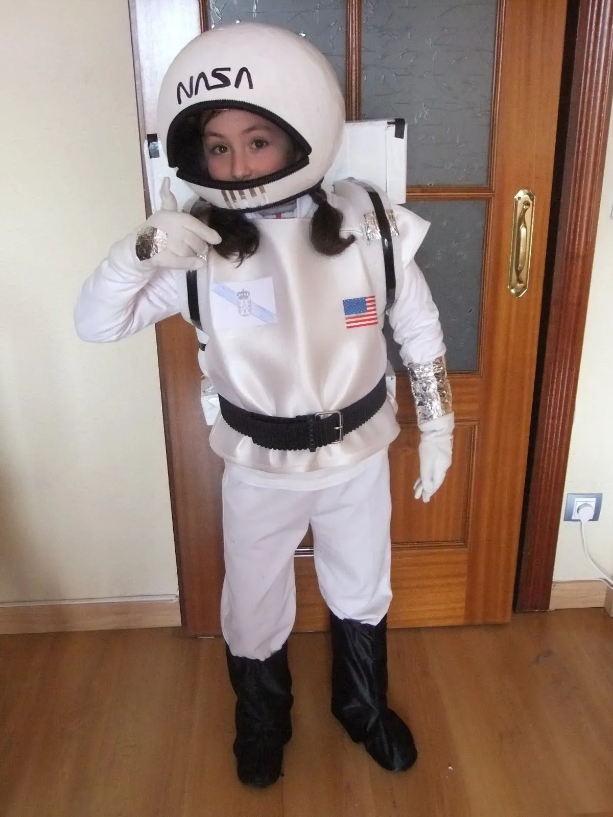EL TALLER DE SARIVAN: Disfraz de astronauta casero...