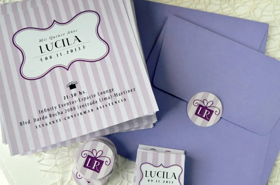 Una tarjeta de 15 color lila para Lucila | Tarjetas de 15