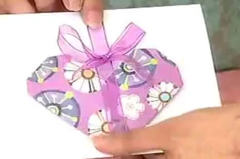 Cómo hacer una tarjeta con origami :: Hacer una tarjeta con origami