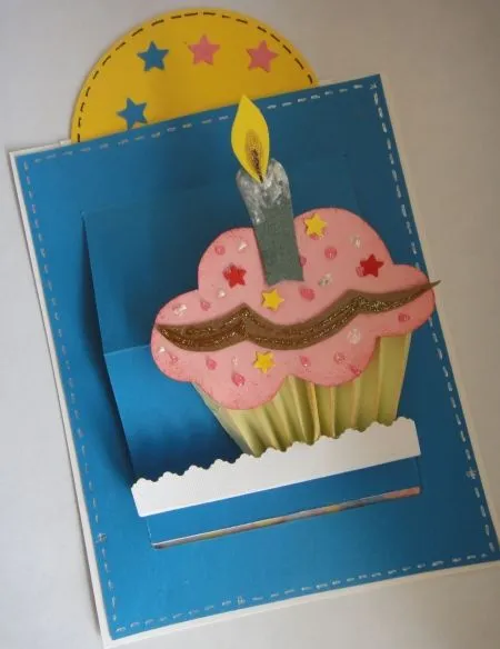Silvia Scrap: Tarjeta de cumpleaños con cupcake