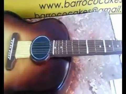 tarta guitarra - YouTube