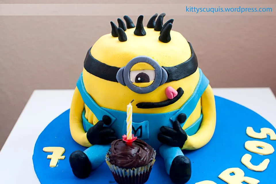 Tarta Minions y … ¡¡Feliz, feliz Cumpleaños a mí!! | kittyscuquis