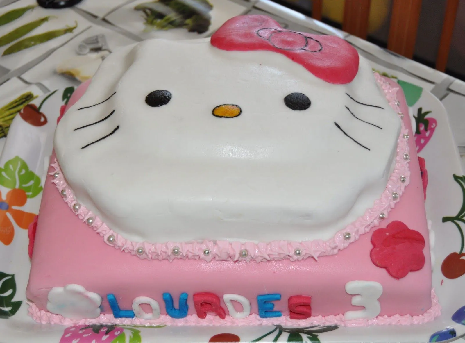 Tartas Artesanales Carol: Pasteles De Hello Kitty. Tartas Artesanales Carol: Pasteles De Hello Kitty.