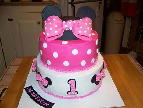 Tartas de cumpleaños con imágenes de Minnie Mouse - Imagui