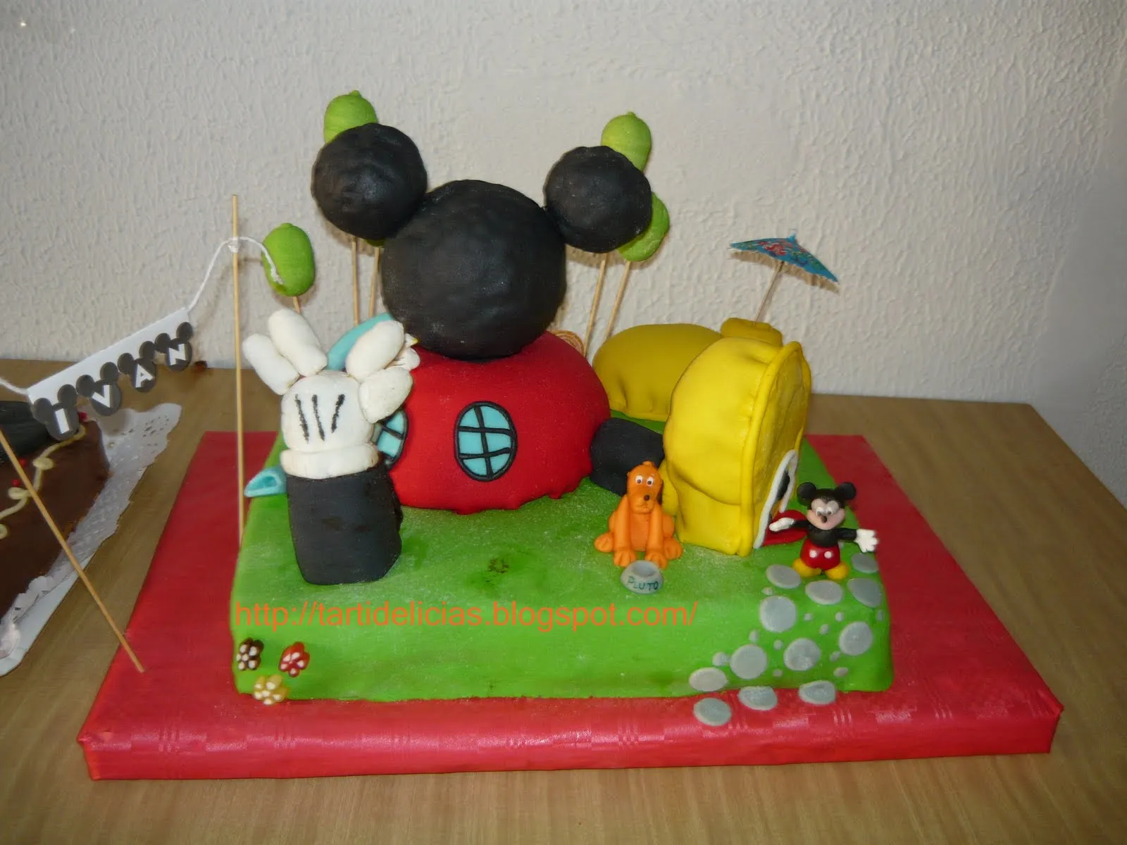 Tartidelicias: Tarta La Casa de Mickey Mouse y más...