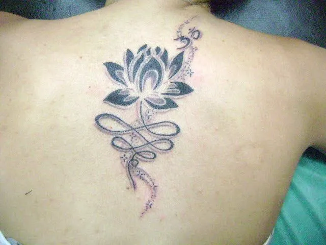 Flor tribal tatuaje - Imagui
