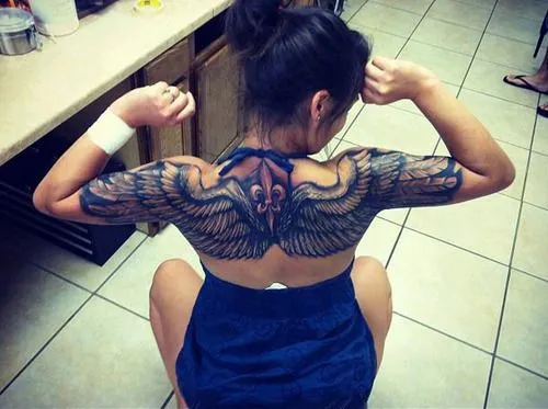 Tatuagens de asas nas costas: eu quero ser um anjo!! - Blog Art Fusion