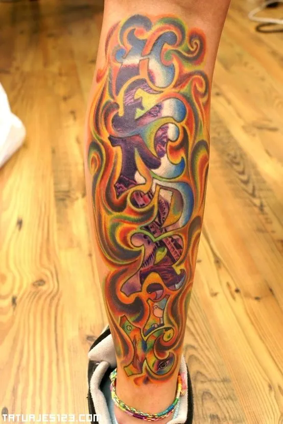 Tatuaje-colorido-en-pierna.jpg