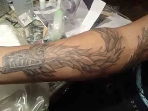 tatuaje ketzalcoatl - YouTube