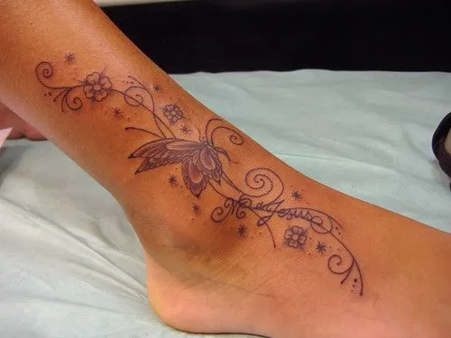 Tatuaje Mariposa en enredadera - a photo on Flickriver
