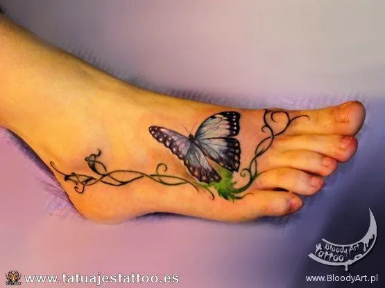 tatuaje de mariposas en el pie | Butterfly Tattoos | Pinterest ...
