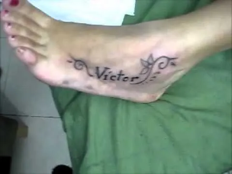 tatuaje nombre Víctor - YouTube