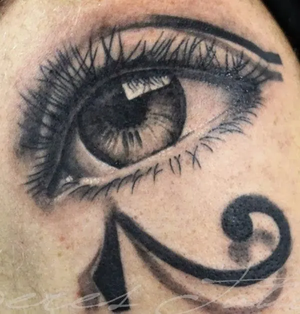 tatuaje de ojo, en montevideo, realista, ojo de horus, isis, ojo ...